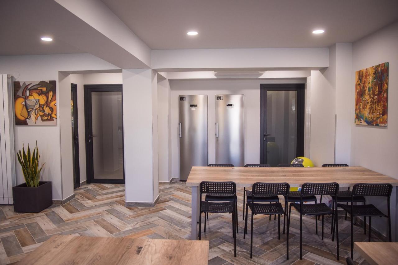 Dorm Bg Pet-Friendly Aparthotel 스타라 자고라 외부 사진