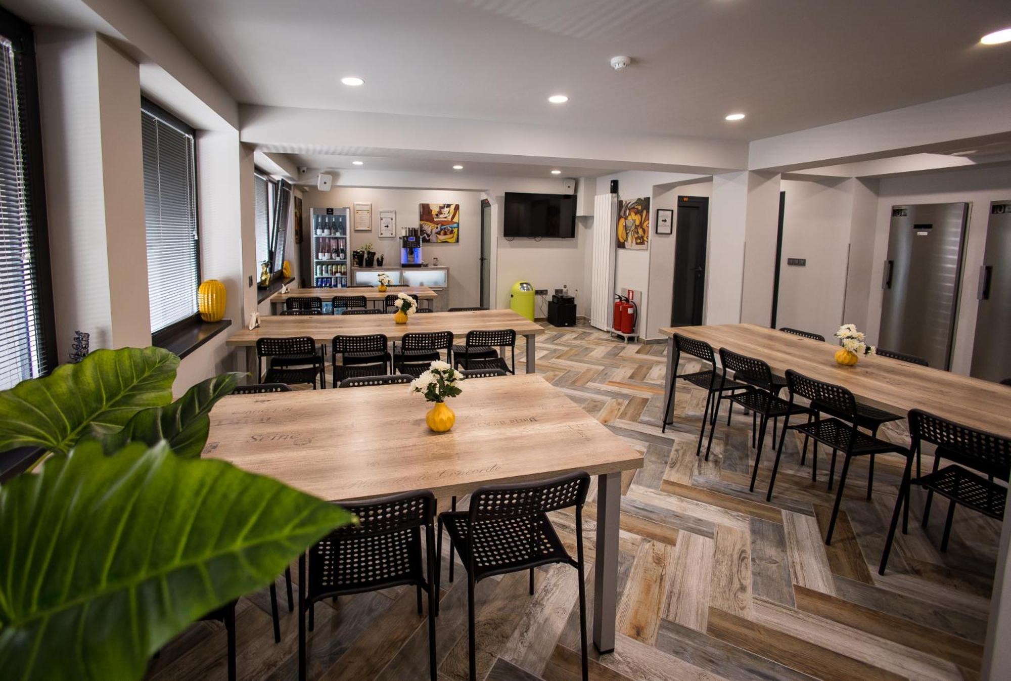 Dorm Bg Pet-Friendly Aparthotel 스타라 자고라 외부 사진