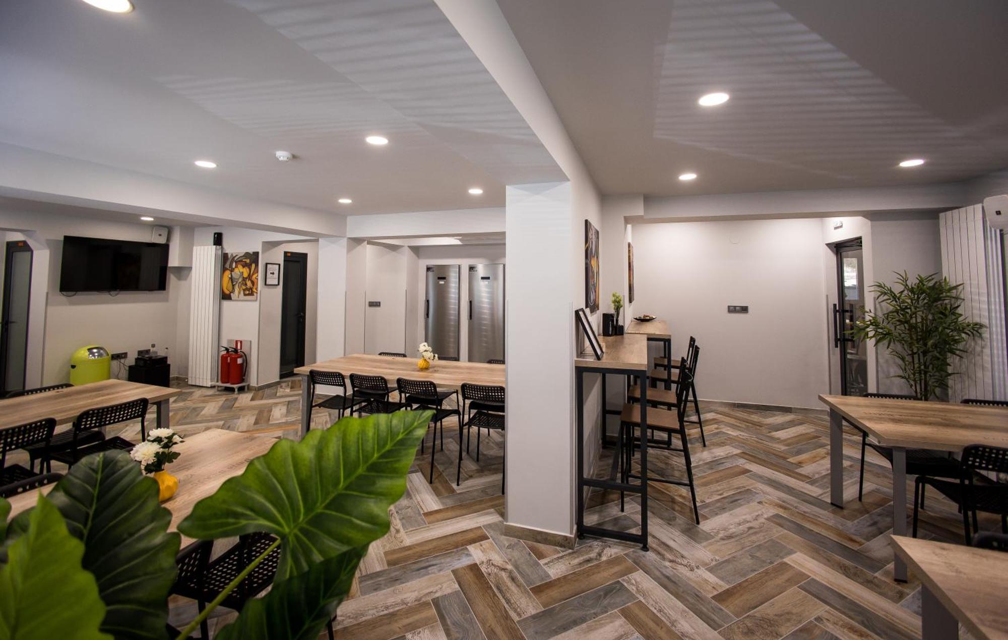 Dorm Bg Pet-Friendly Aparthotel 스타라 자고라 외부 사진